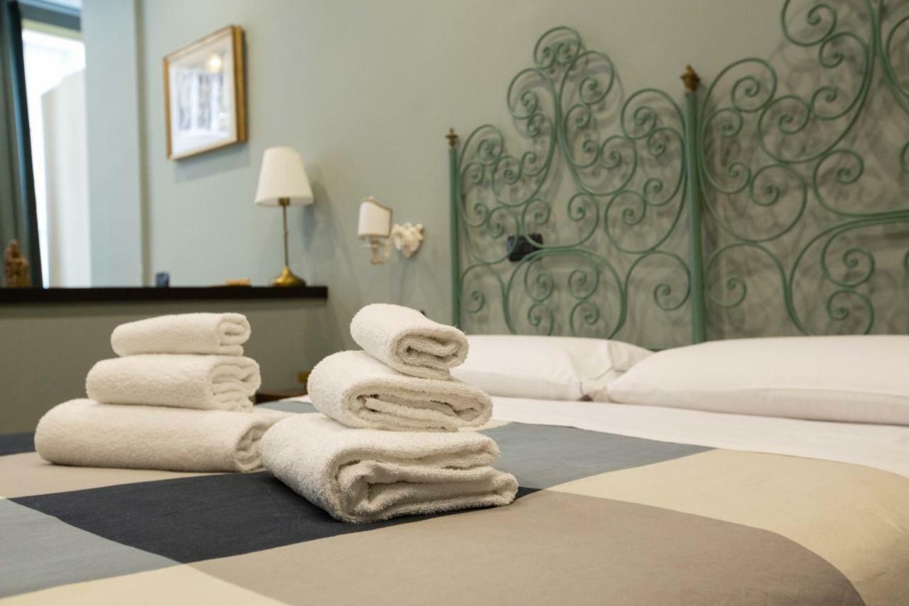 Two Sisters Suites Napoli Dış mekan fotoğraf